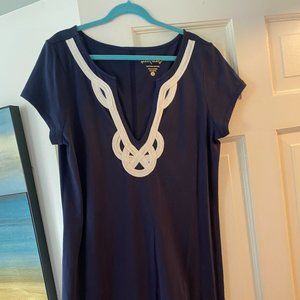 simple classy Lily Pulitzer Dress (navy)